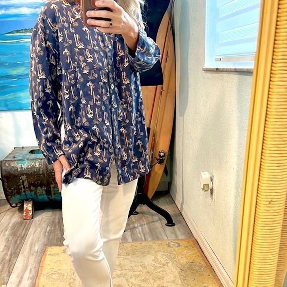 ⭐️VTG Pure Silk,Clio Blouse, Three-Button the Open Front, Excellent Condition,M - Picture 5 of 13